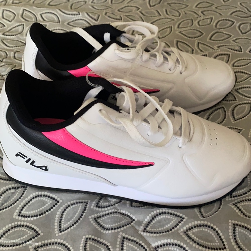 Fila White Shoe